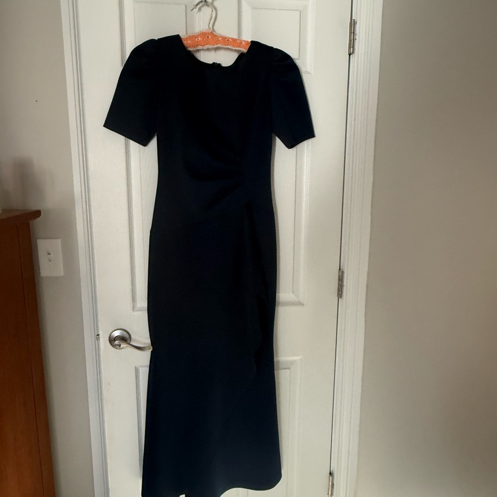 Elegant navy  Evening Dress only worn once. Xscape brand 10P